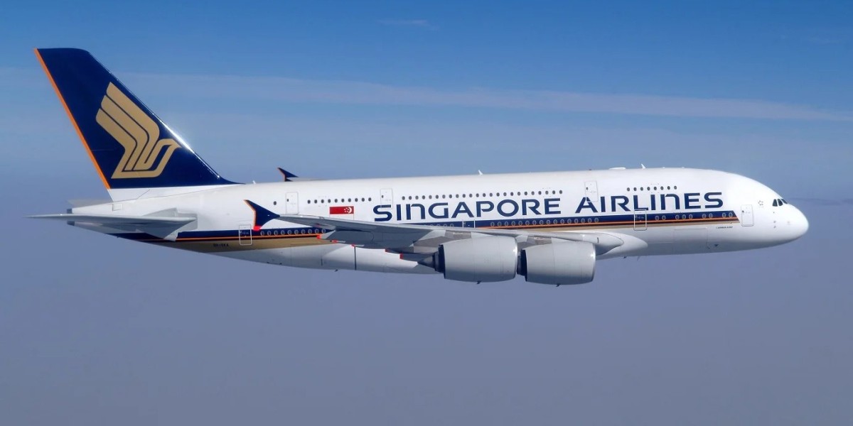 How do I speak to a Live person at Singapore Airlines?